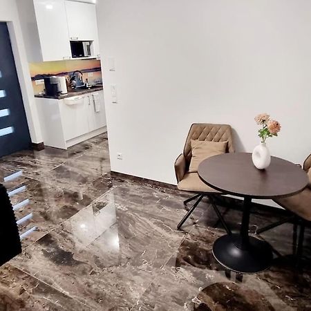 Einliegerwohnung Neu In Vaihingen Enz Horrheim Buitenkant foto